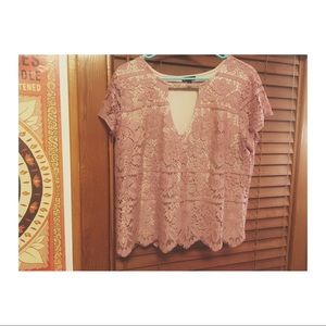 ✨Express✨ Blush Lace Top